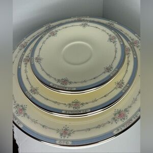 Royal Doulton 1989 Lisa Set of 6 Plates